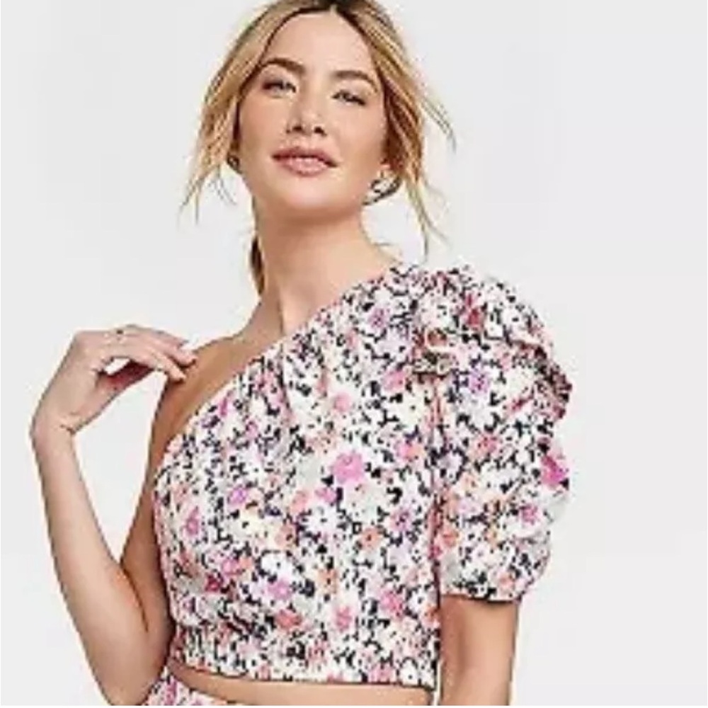 🦄🦄🦄 3 for &20 🦄🦄🦄 NWT Women's 1 Shoulder Puff Sleeve Top - Universal Thread XL